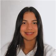 Profesora de ciencias sociales y ambientales para dar clase a niños y jóvenes en la ciudad de Cartagena